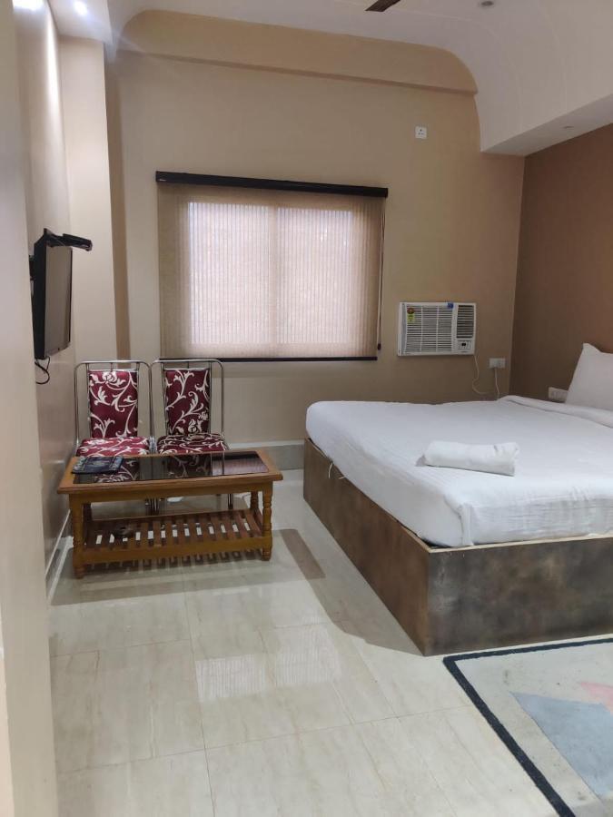 Hotel Sukhdham Allāhābād Junction Exteriér fotografie