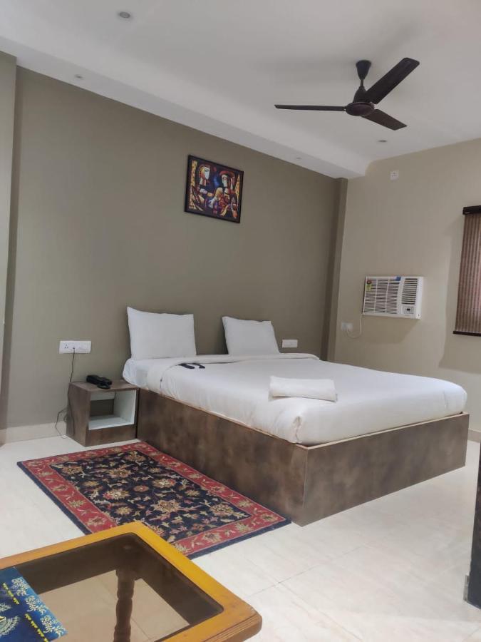 Hotel Sukhdham Allāhābād Junction Exteriér fotografie